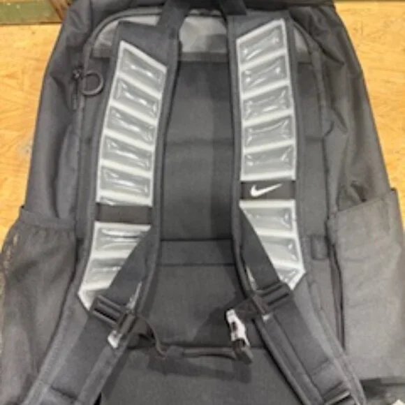 Nike Elite Black Athletic Backpack - Picture 2 of 3